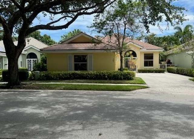 Property at 142 S Hampton Dr, Jupiter, FL 33458, 3 beds, 2.5 baths