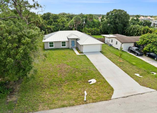 Property at 4814 Lakewood Park Dr, Fort Pierce, FL 34951, 4 beds, 2 baths