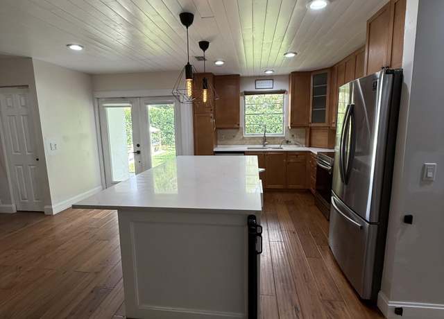 Property at 20986 Concord Grn Grn E, Boca Raton, FL 33433, 3 beds, 2 baths