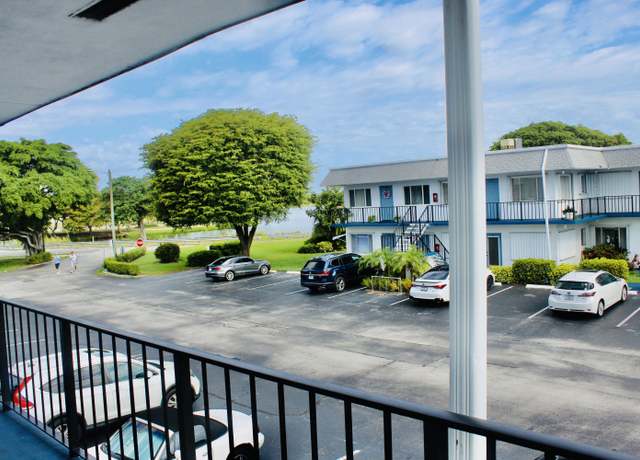Property at 2440 Lake Osborne Dr #207, Lake Worth, FL 33461, 2 beds, 1 bath