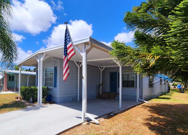 Property at 3 El Morrow, Port Saint Lucie, FL 34952, 2 beds, 2 baths