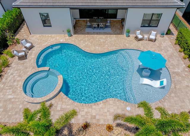 Property at 640 SE Boboli Way, Port Saint Lucie, FL 34984, 3 beds, 2.5 baths
