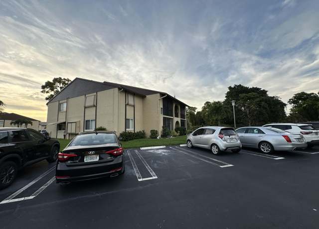 Property at 327 Pine Ridge Cir Apt B-2, Greenacres, FL 33463, 2 beds, 1.5 baths
