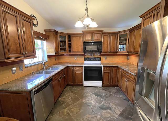 Property at 5386 Van Buren Rd, Delray Beach, FL 33484, 3 beds, 2 baths