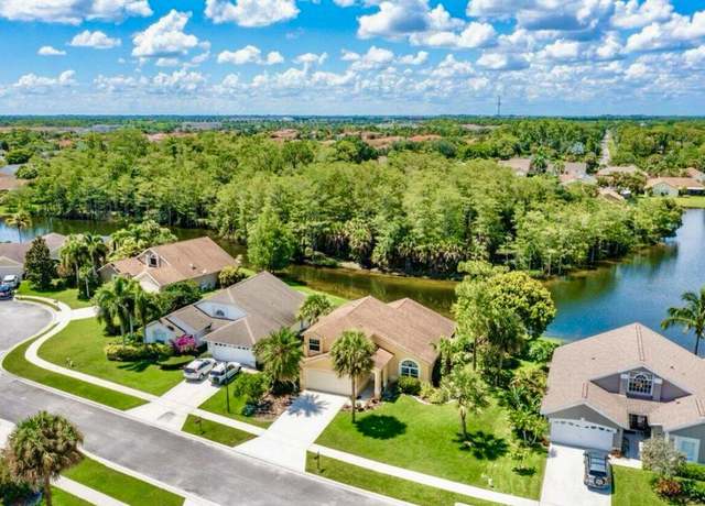 Property at 9681 Pine Trail Ct, Lake Worth, FL 33467, 3 beds, 2.5 baths