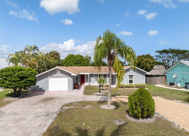 Property at 4805 SE Manatee Ter, Stuart, FL 34997, 3 beds, 2 baths