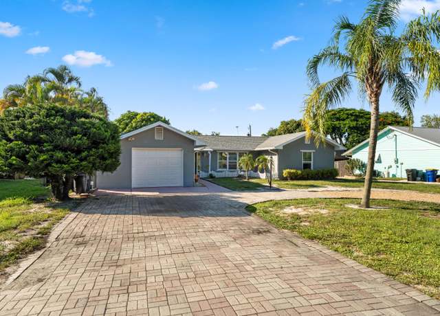 Property at 4805 SE Manatee Ter, Stuart, FL 34997, 3 beds, 2 baths