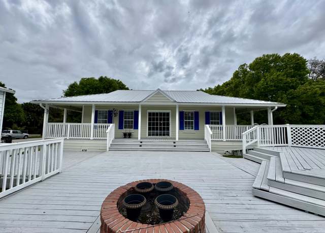 Property at 2532 NW 33rd Ave, Okeechobee, FL 34972, 2 beds, 2 baths