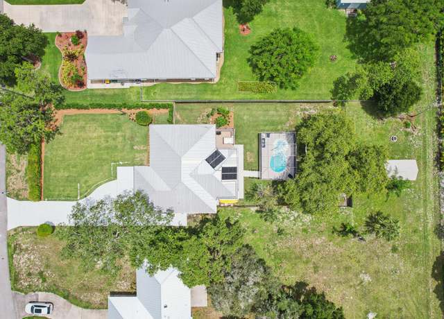 Property at 9830 Oak Trl, Micco, FL 32976, 3 beds, 2.5 baths