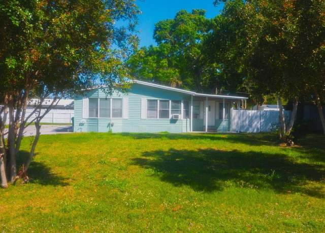 Property at 128 Vindale Ave, Fort Pierce, FL 34951, 2 beds, 2 baths