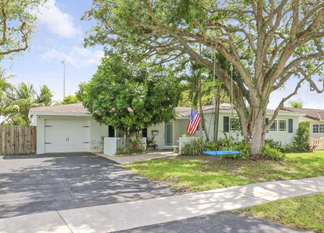 Property at 10421 SW 107th St, Miami, FL 33176, 3 beds, 2 baths
