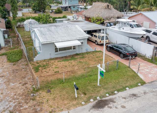 Property at 1206 S Ridge Rd, Lake Worth, FL 33462, 2 beds, 1 bath