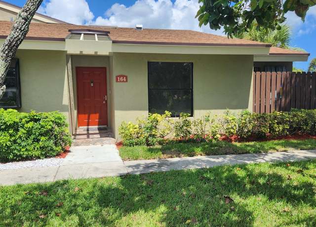 Property at 164 Meadows Dr, Boynton Beach, FL 33436, 3 beds, 2 baths