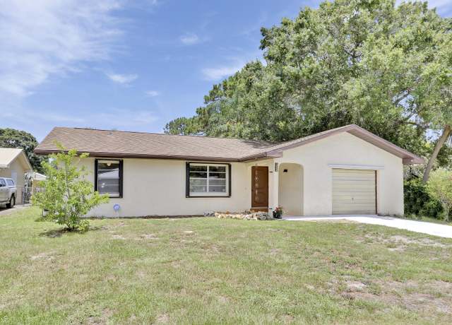 Property at 1006 Gatewood Ave, Fort Pierce, FL 34982, 3 beds, 2 baths