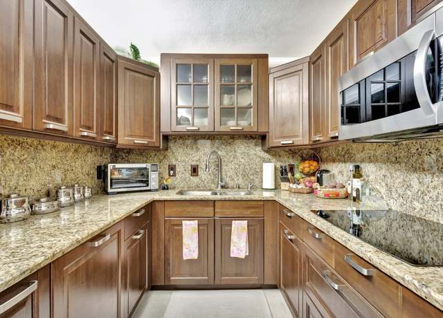 Property at 1605 SW Silver Pine Way Unit 110-D1, Palm City, FL 34990, 3 beds, 2 baths
