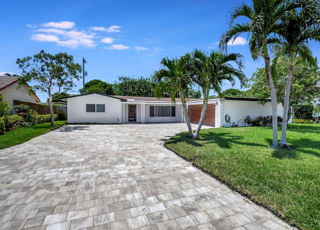 Property at 714 SW 25th Ave, Boynton Beach, FL 33435, 3 beds, 2.5 baths