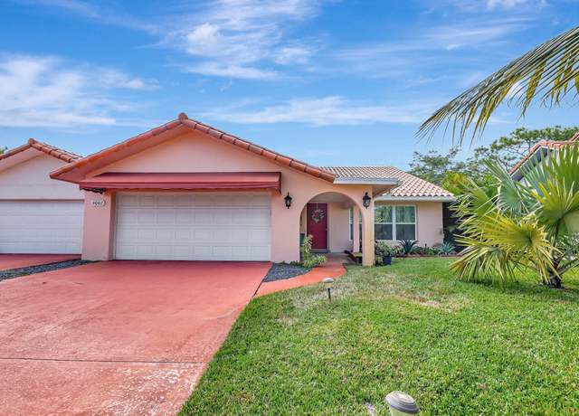 Property at 4002 SE Fairway W, Stuart, FL 34997, 3 beds, 2 baths