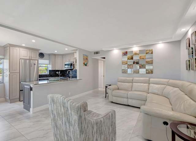 Property at 253 Suffolk G, Boca Raton, FL 33434, 2 beds, 1.5 baths