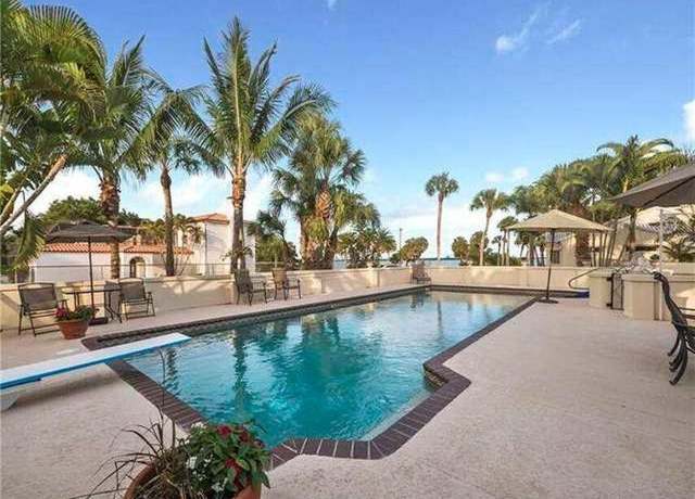 Property at 2507 S Indian River Dr, Fort Pierce, FL 34950, 6 beds, 5 baths