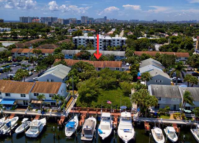 Property at 2753 NE 15th St, Pompano Beach, FL 33062, 2 beds, 2.5 baths