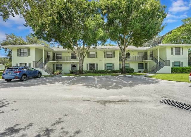Property at 2301 Sabal Ridge Ct Unit A, Palm Beach Gardens, FL 33418, 3 beds, 2 baths