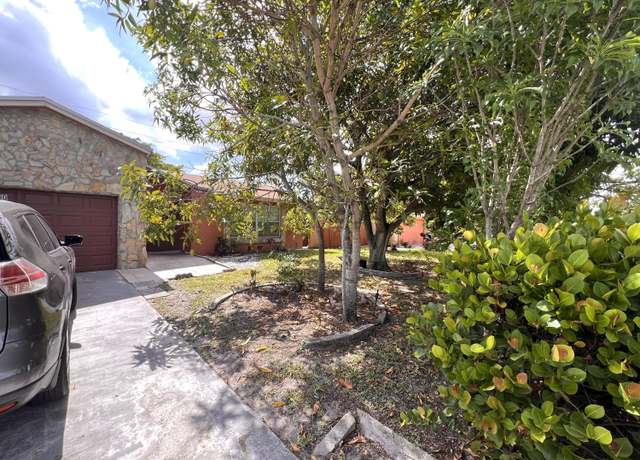 Property at 100 SW 32nd Ave, Deerfield Beach, FL 33442, 3 beds, 2 baths