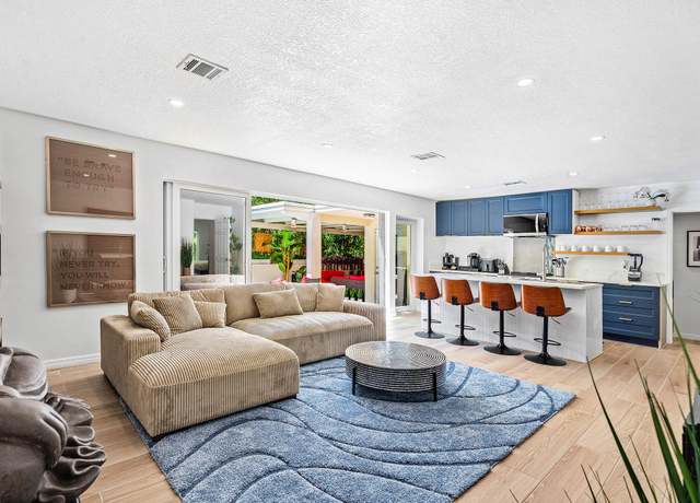 Property at 2041 NE 30th St, Fort Lauderdale, FL 33306, 3 beds, 2 baths