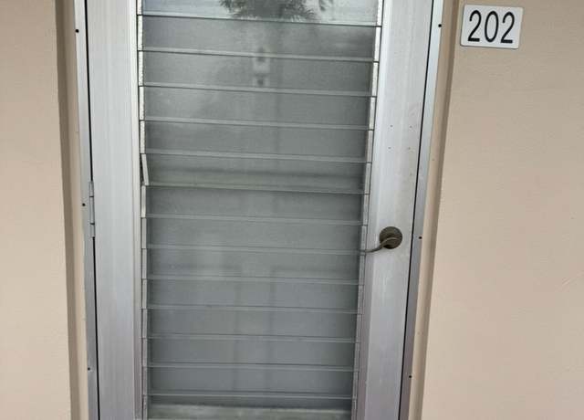 Property at 2640 S Garden Dr #202, Lake Worth, FL 33461, 2 beds, 2 baths