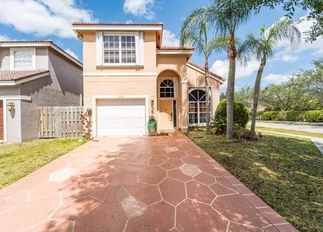Property at 7997 Lakewood Cove Ct, Lake Worth, FL 33467, 3 beds, 2.5 baths