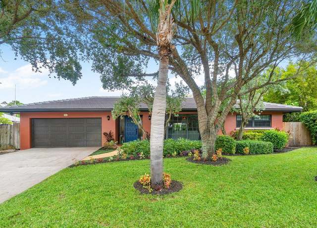 Property at 121 Sandal Ln, Palm Beach Shores, FL 33404, 3 beds, 3.5 baths