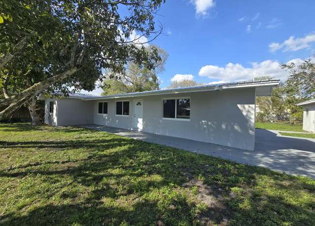 Property at 6545 NE 8th Ln, Okeechobee, FL 34974, 4 beds, 2 baths