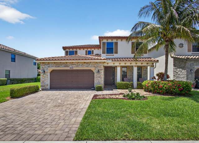 Property at 8822 Willow Cove Ln, Lake Worth, FL 33467, 4 beds, 3 baths