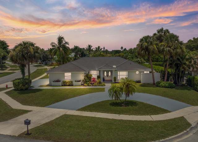 Property at 13788 Dunster Ct, Wellington, FL 33414, 4 beds, 2.5 baths