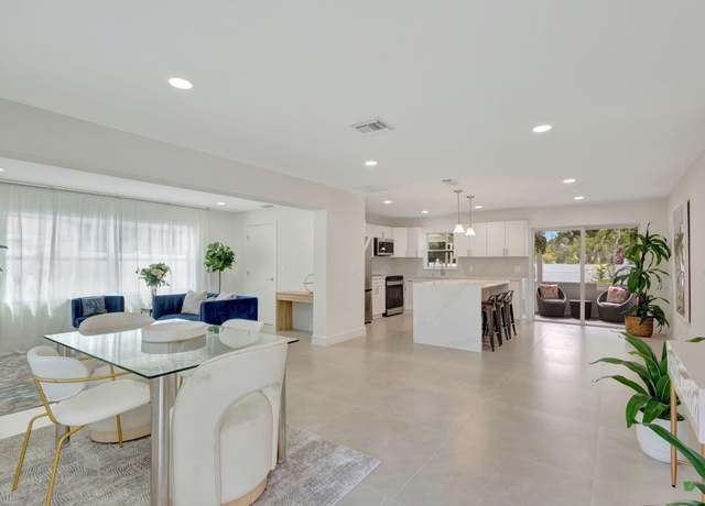 Property at 608 SE 2nd Ave, Delray Beach, FL 33483, 4 beds, 2 baths