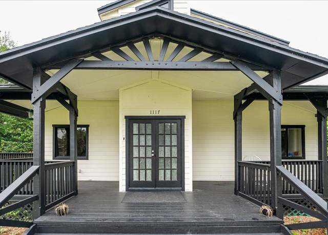 Property at 1117 Gopher Ridge Rd, Fort Pierce, FL 34982, 2 beds, 2 baths