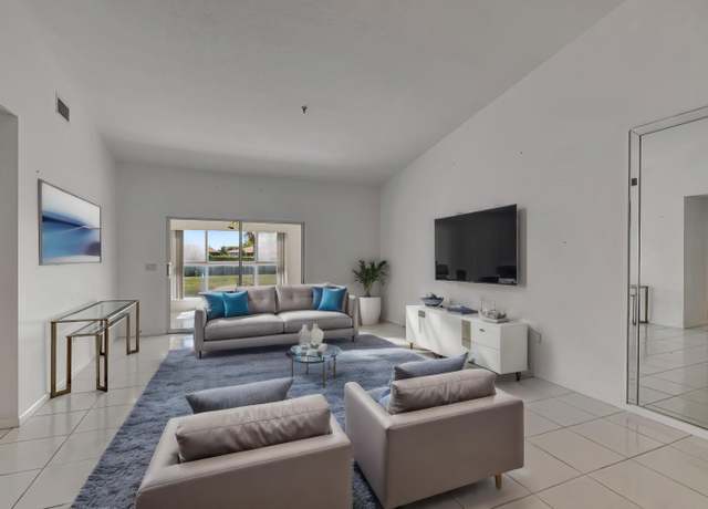 Property at 5952 Regal Glen Dr #204, Boynton Beach, FL 33437, 3 beds, 2 baths