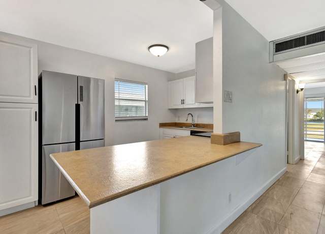Property at 129 Tuscany B, Delray Beach, FL 33446, 2 beds, 2 baths