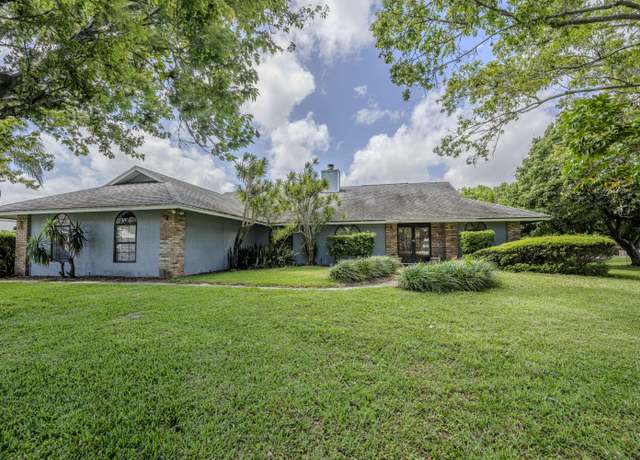 Property at 2138 SE Herron Ave, Port Saint Lucie, FL 34952, 3 beds, 2 baths