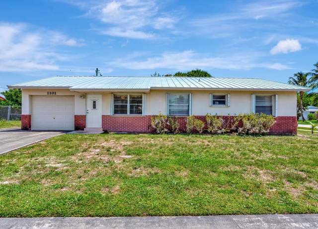 Property at 1101 Sioux St, Jupiter, FL 33458, 3 beds, 2 baths