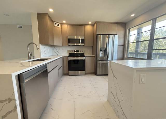 Property at 3005 Portofino Isle(s) Unit F3, Coconut Creek, FL 33066, 2 beds, 2 baths
