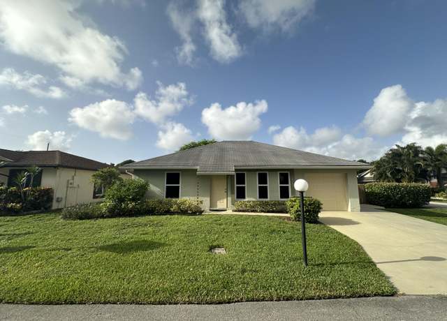 Property at 4634 Pine Grove Dr, Delray Beach, FL 33445, 2 beds, 2 baths
