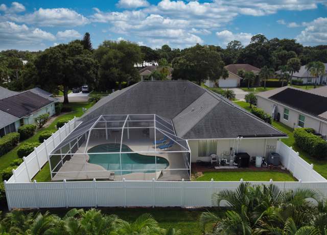 Property at 3940 8th Pl, Vero Beach, FL 32960, 3 beds, 2 baths