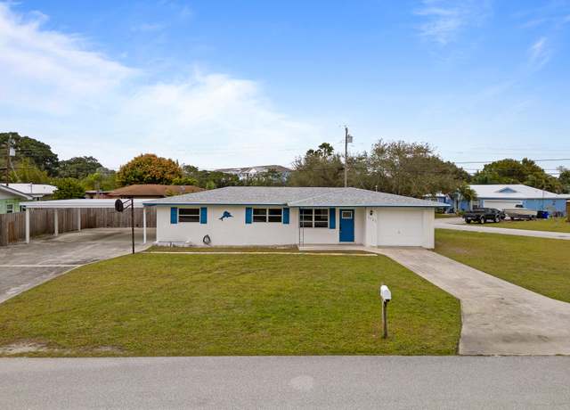 Property at 1121 NW 15th Ter, Stuart, FL 34994, 3 beds, 3 baths