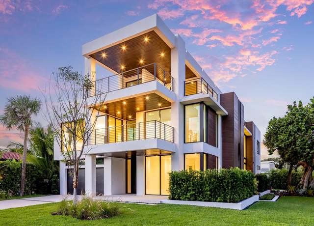 Property at 98 NE Spanish Trl, Boca Raton, FL 33432, 5 beds, 5.5 baths