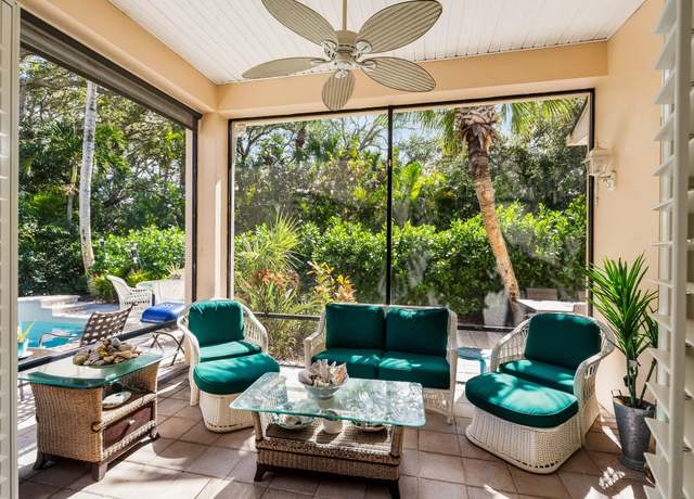 Property at 1137 Governors Way, Vero Beach, FL 32963, 3 beds, 2.5 baths