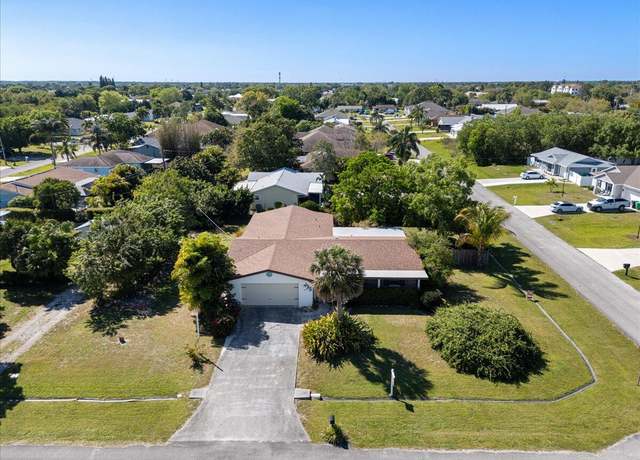 Property at 476 SW Byron St, Port Saint Lucie, FL 34983, 3 beds, 2 baths