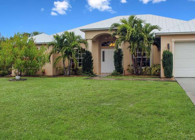 Property at 873 SW Kappa Ave, Port Saint Lucie, FL 34953, 4 beds, 3 baths
