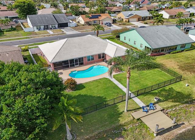 Property at 8425 Blue Cypress Dr, Lake Worth, FL 33467, 3 beds, 2 baths