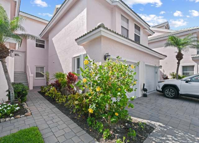Property at 3003 Fairway Dr N, Jupiter, FL 33477, 2 beds, 2.5 baths