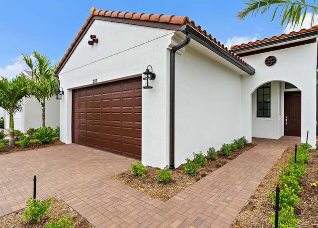Property at 203 SE Via Sangro, Port Saint Lucie, FL 34952, 3 beds, 2 baths